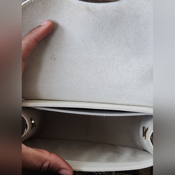 Furla Metropolis Beige Leather Crossbody Bag - Picture 6 of 16